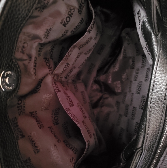 NWT MK Lg Leather Shoulder Tote - Picture 4 of 6